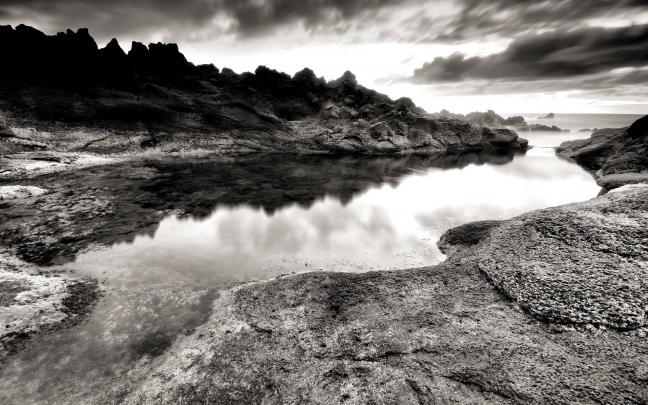 Black And White Desktop Wallpapers