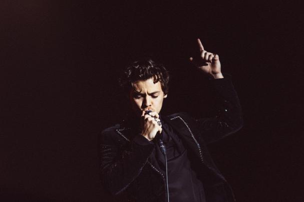 Harry Styles Falling Wallpapers