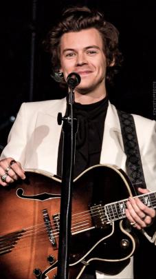 Harry Styles Cute Wallpapers