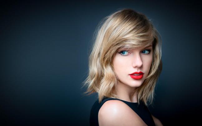 Taylor Swift Desktop Wallpaper