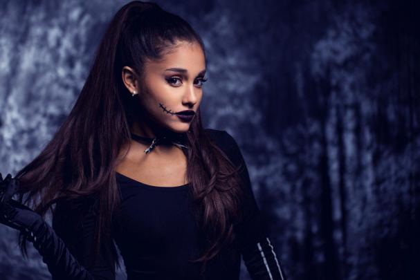 Ariana Grande Desktop Wallpaper
