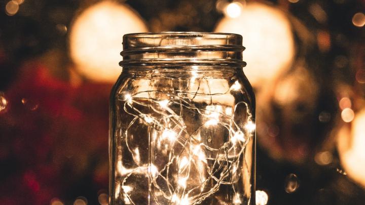 35 Aesthetic Christmas Backgrounds - WallpaperBoat