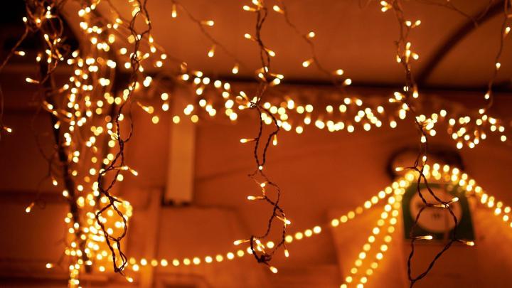 35 Aesthetic Christmas Backgrounds - WallpaperBoat