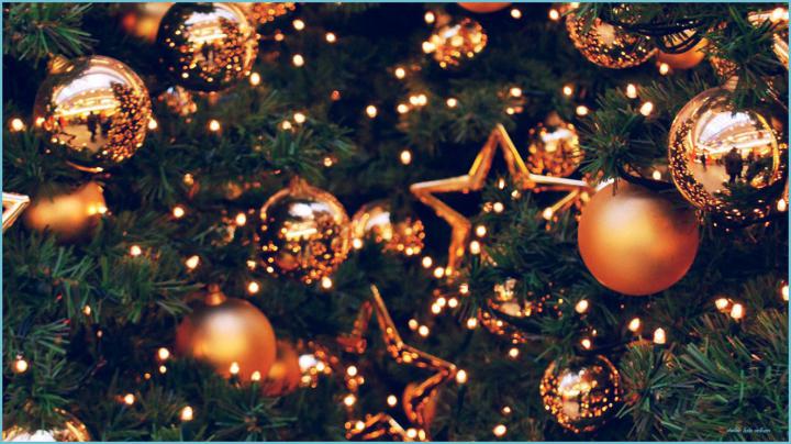 Aesthetic Christmas Laptop Wallpapers
