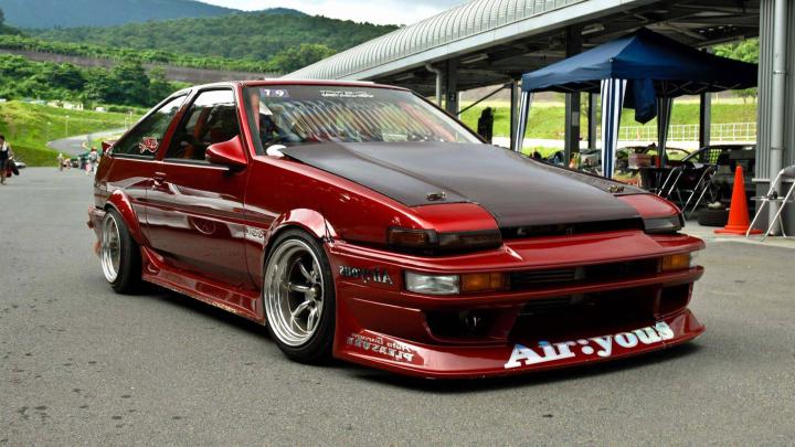 Red Toyota Corolla AE86 Wallpaper HD 4K