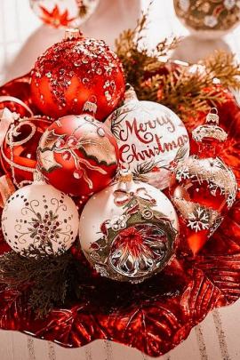 Christmas Aesthetic Background Red \/ Tap image for more Christmas 