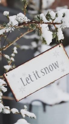 Aesthetic Christmas Let It Snow Wallpapers