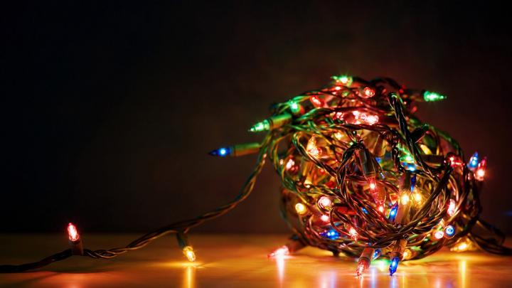 Wallpaper Mansion: Christmas Lights Wallpaper