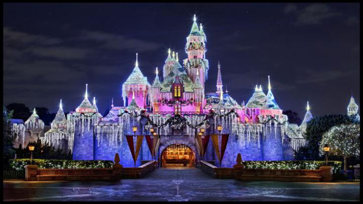 Disneyland Christmas_1. [Desktop wallpaper 1920x1080]