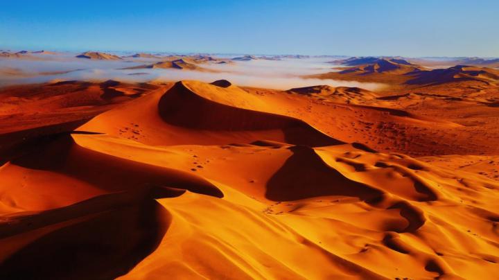 Stunning desert landscape - HD wallpaper