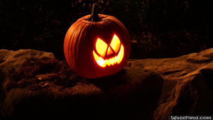 Scary Halloween Desktop Wallpaper \u00b7\u2460 