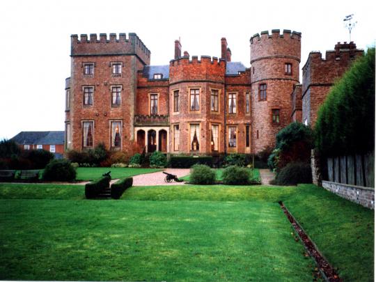 Castle Wallpaper Theme -