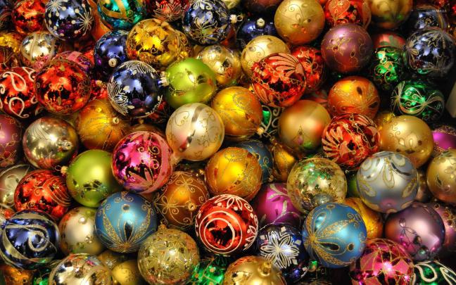 Christmas lights reflecting in the colorful baubles wallpaper - Holiday 