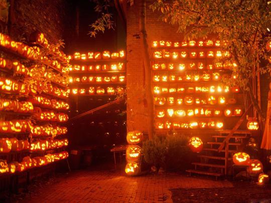 8 Scary Halloween Wallpapers - Selina Wing - Deaf Geek Blogger