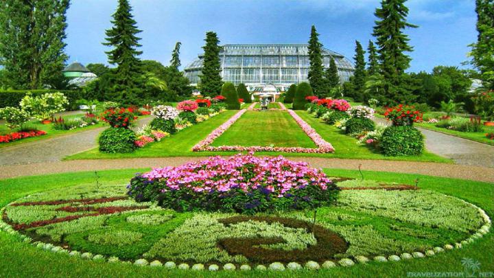 12 Beautiful Garden HD Wallpapers for Desktop