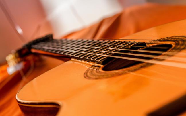 HD Acoustic Guitar Wallpaper