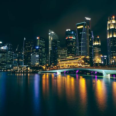 Desktop wallpaper city, night, buildings, reflections, hd image 