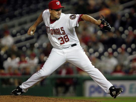 Baseball Player Throw Ball | HD Wallpapers