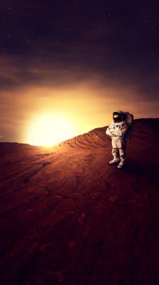 Astronaut Wallpaper 4K Iphone Ideas | Iphone wallpaper moon, Astronaut 