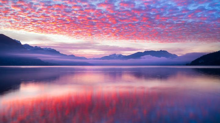 Desktop wallpaper mountains, pink clouds, reflections, lake, hd image 