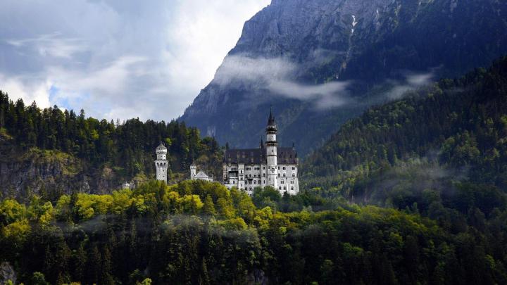 Neuschwanstein Castle Wallpapers