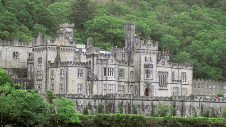 Kylemore Abbey in Ireland HD Wallpaper | Background Image | 1920x1080