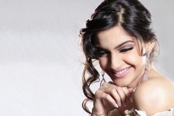 Bollywood Actress Wallpaper HD 2018 \u00b7\u2460 