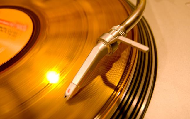 Technics 1200 Wallpaper -
