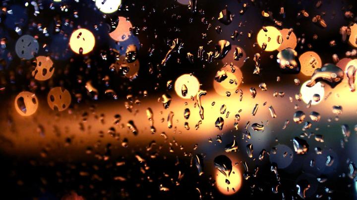 Rain On Window Wallpaper -