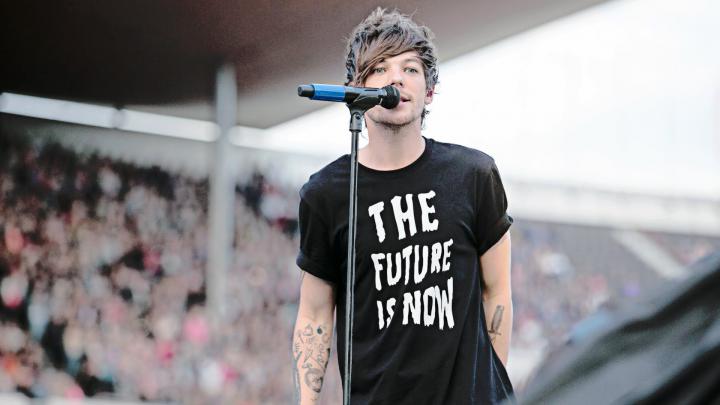 Louis Tomlinson Wallpapers Images Photos Pictures Backgrounds