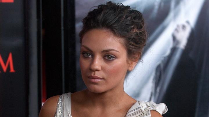 brunettes mila kunis actress 1920x1080 wallpaper High Quality 