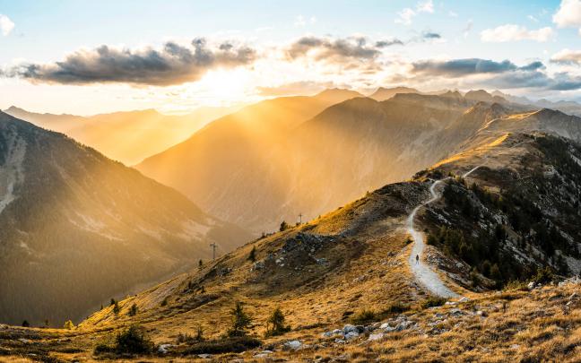 4K The Path Of The Mountain Wallpapers High Quality | Download Free