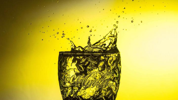 Coca Cola Glass Mac Wallpaper Download | AllMacWallpaper