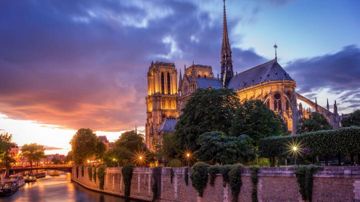 Notre-Dame Cathedral Wallpapers