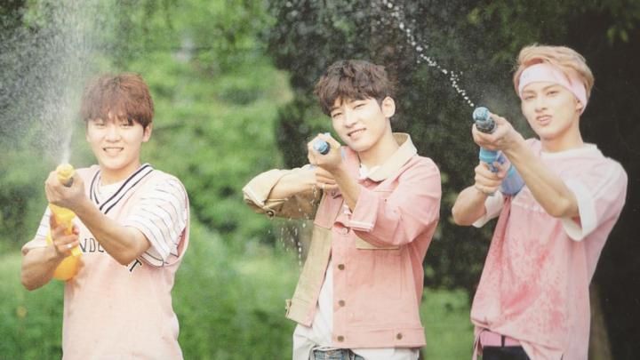 Seventeen Desktop Wallpapers