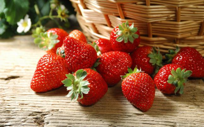 Strawberry Desktop Wallpaper