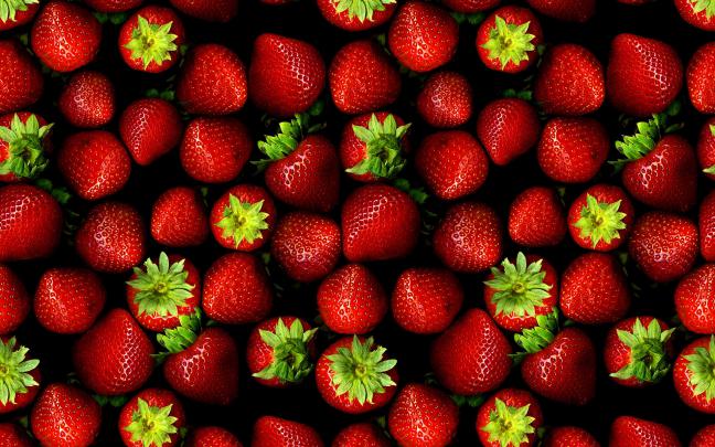 Cute Strawberry Desktop Wallpapers