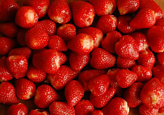 Kawaii Strawberry Wallpaper (60+ images)