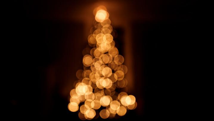 Bokeh Christmas tree | 5K desktop wallpapers 5120x3200, HD photo 
