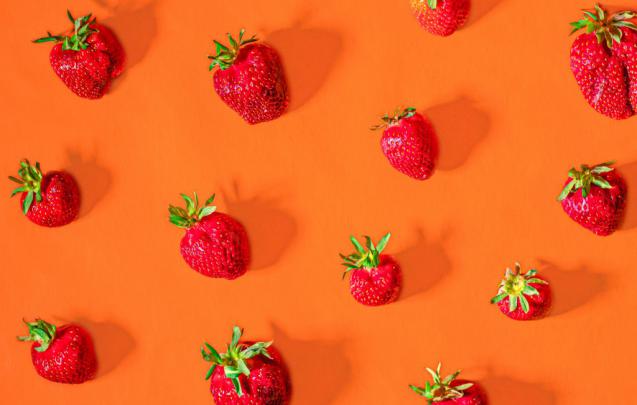 strawberry-wallpaper-desktop - kiyafries