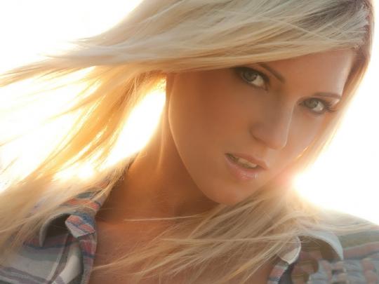 women model blonde eyes blue eyes natural lighting face open mouth 