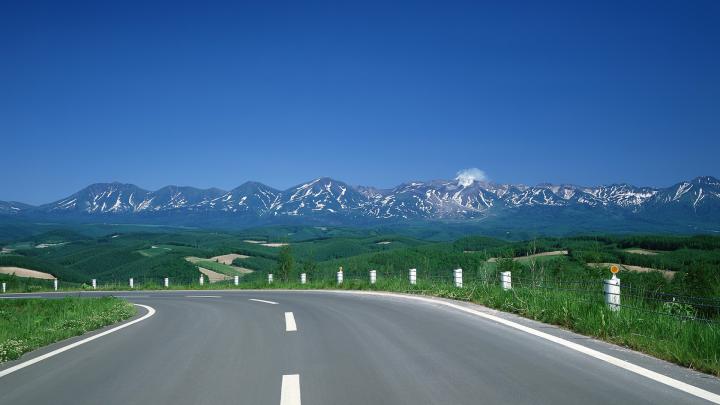 Download Wallpaper 1920x1080 road, turn, mountains, asphalt, tops Full 