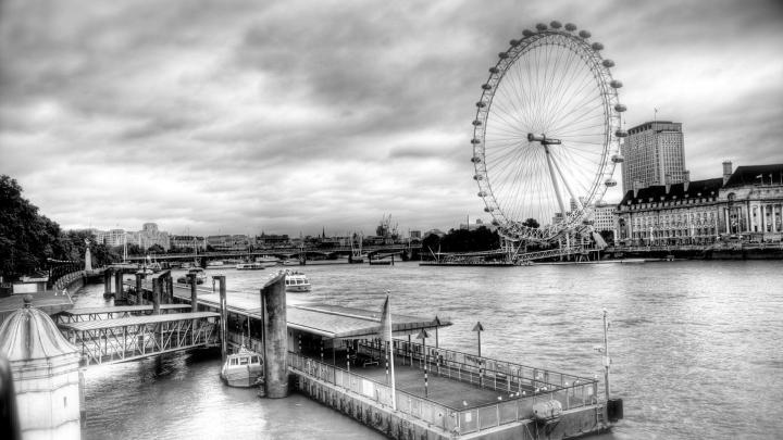 Black and White City Wallpapers HD | AirWallpaper.Com