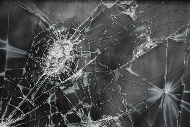 Broken Screen Wallpapers, Pictures, Images