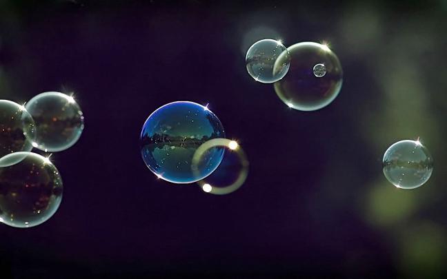 FREE 19+ Bubble Desktop Wallpapers in PSD
