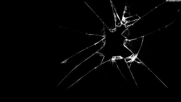 Cracked Screen Wallpapers \u00b7\u2460 