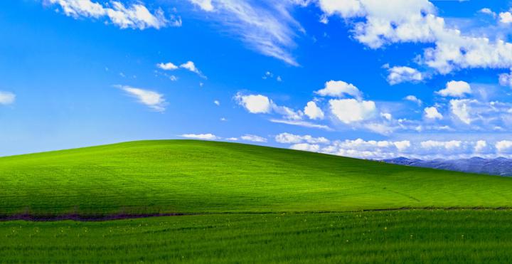 Windows XP Original Wallpaper -