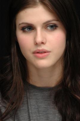Alexandra Daddario HD Images Beautiful 1080p Wallpapers | FREE ALL HD 