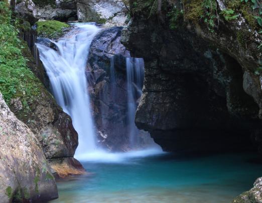 Actresses HD Wallpapers: waterfall hd wallpapers