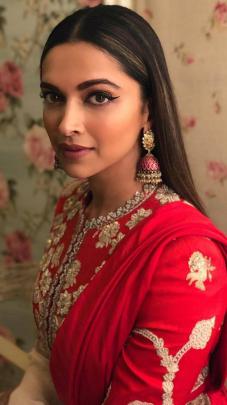 Bollywood Actress Hot HD Wallpapers for Mobile 1080x1920 Resolution